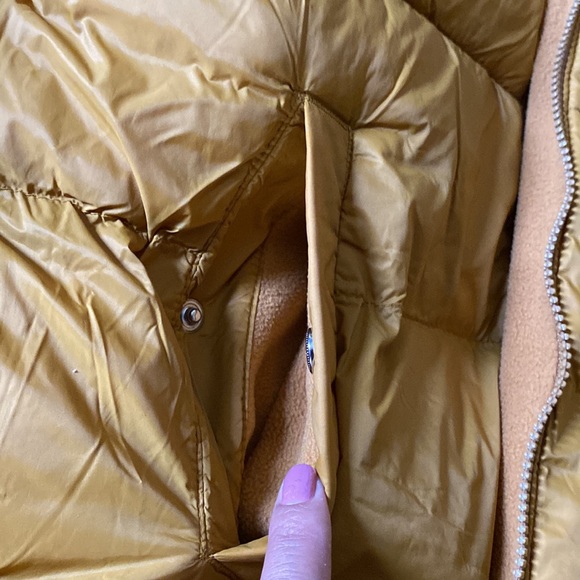 Jacket 🧥 - Picture 2 of 6